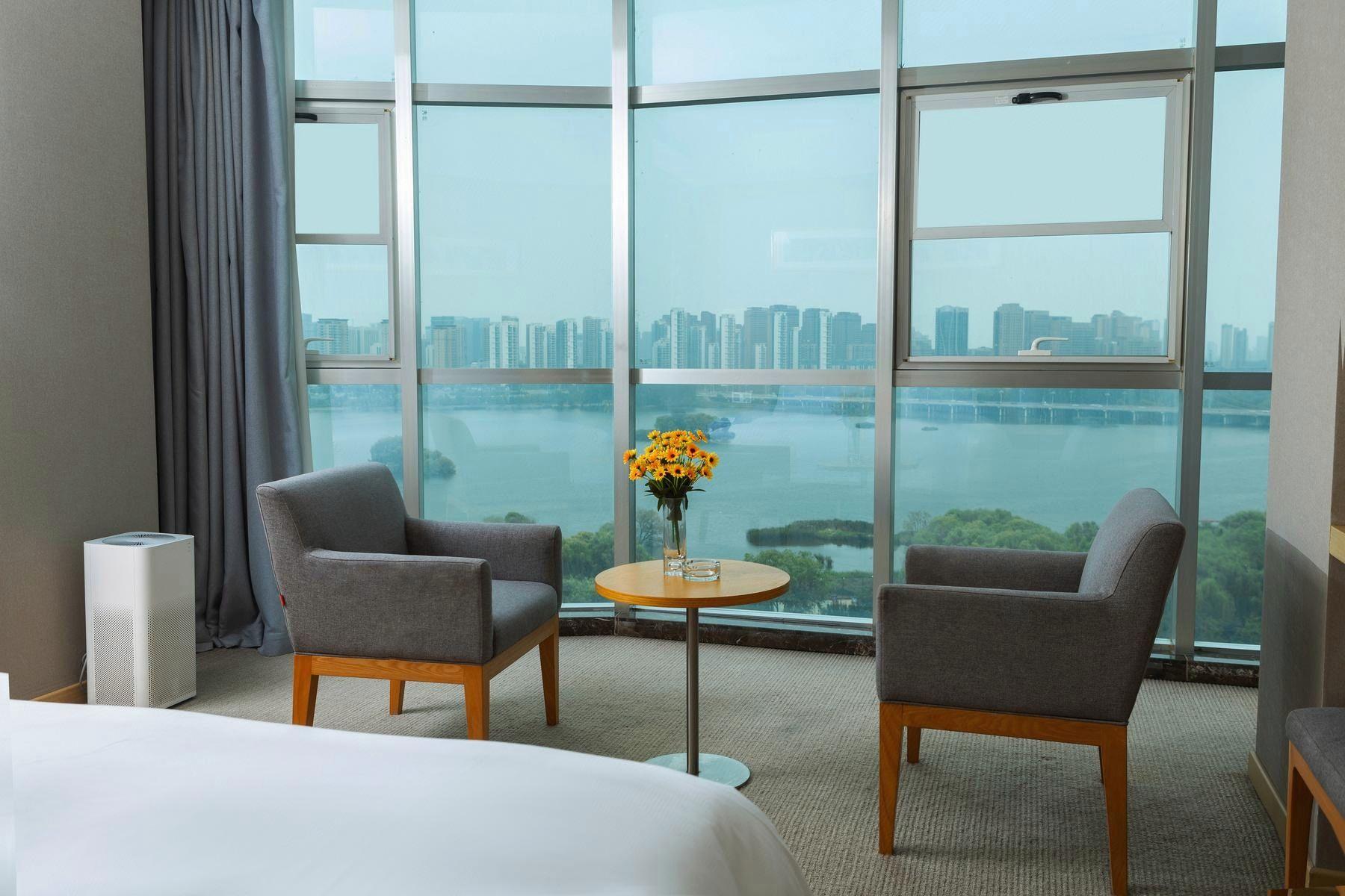 Yitel Linyi Binhe Avenue 33/50