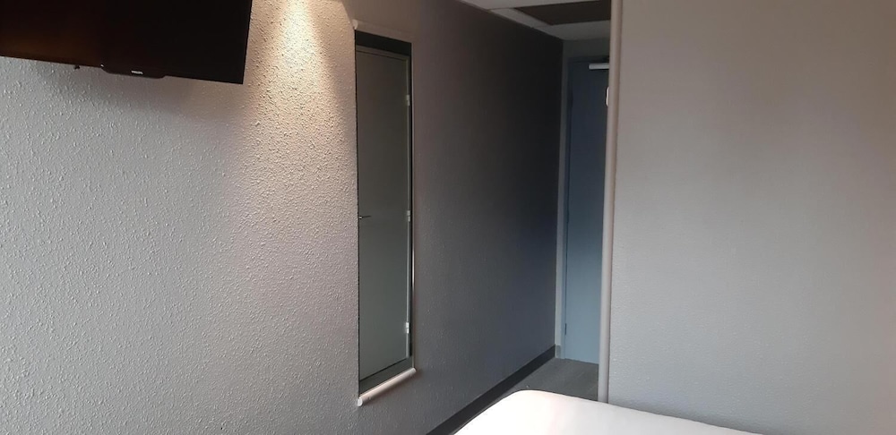イビス アルル 写真3