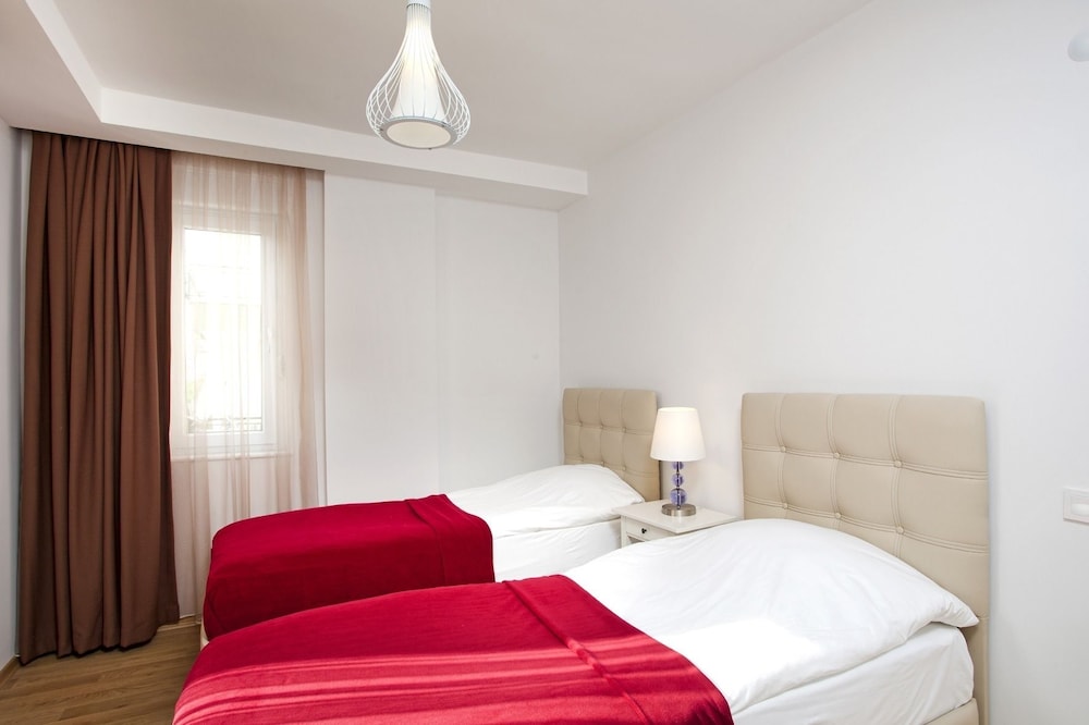 The Room Hotel & Apartments 19/63