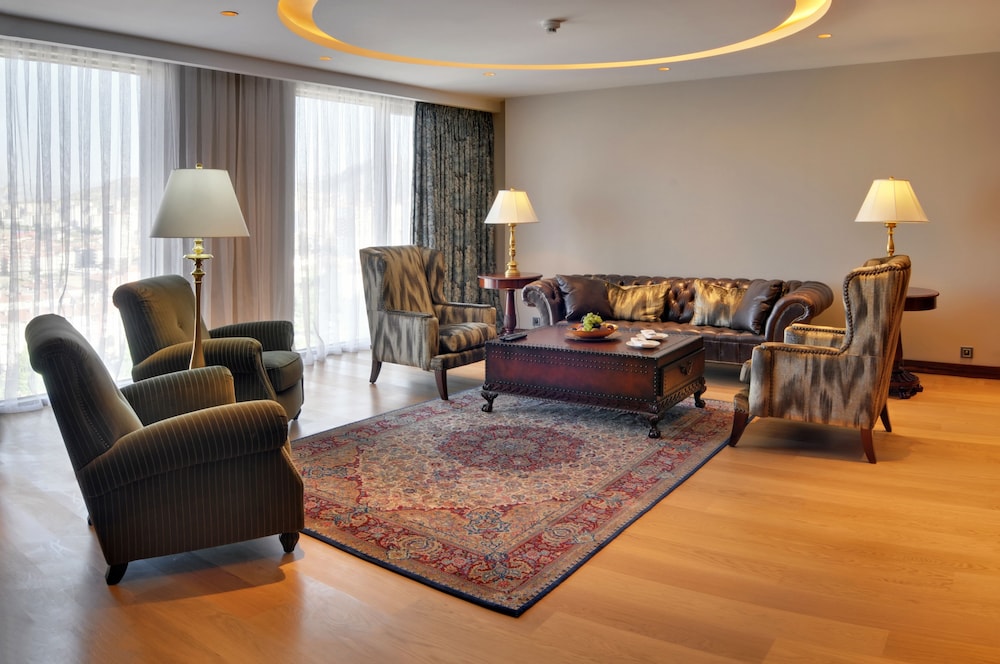 Ommer Hotel 53/76