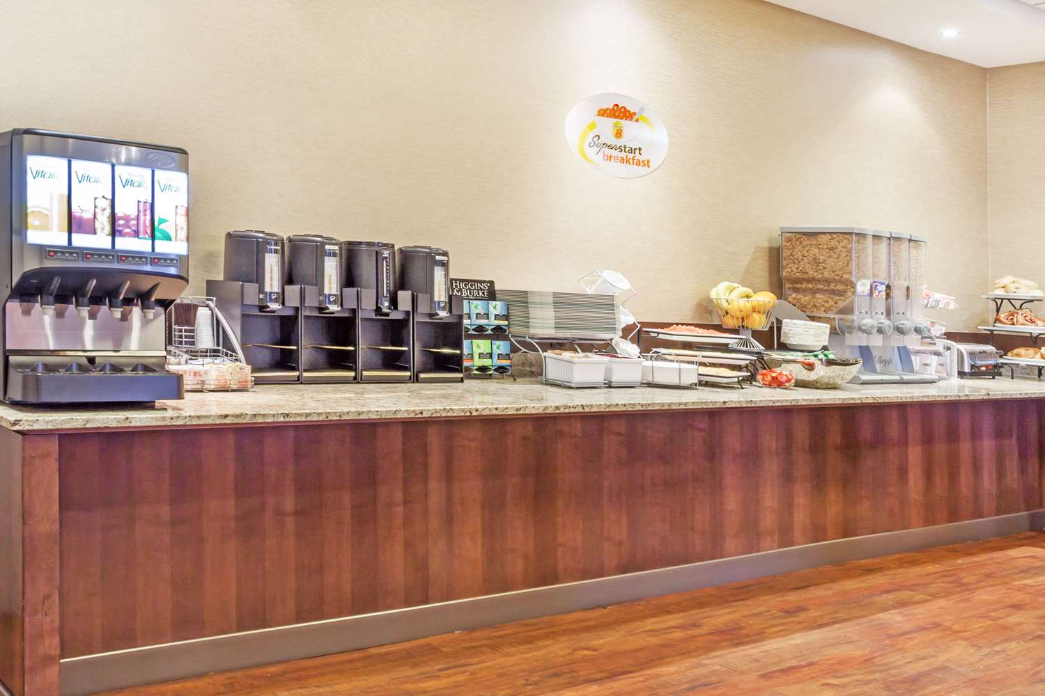 Super 8 By Wyndham Wetaskiwin 7/7