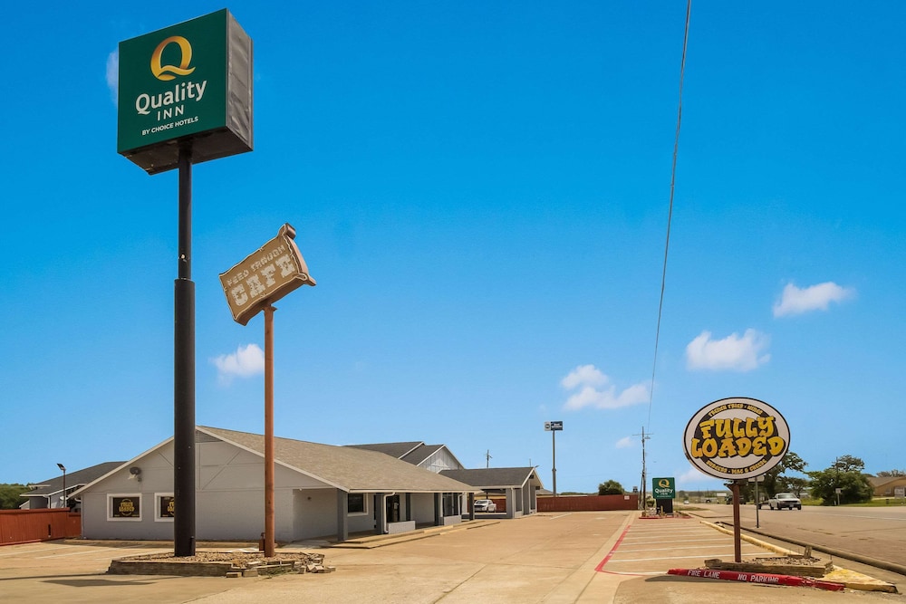 Quality Inn Madisonville TX 27/41