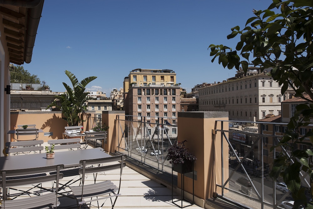 Palazzo Caruso 53/61