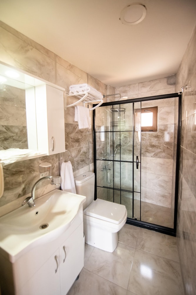 Galapera Hotel 47/50