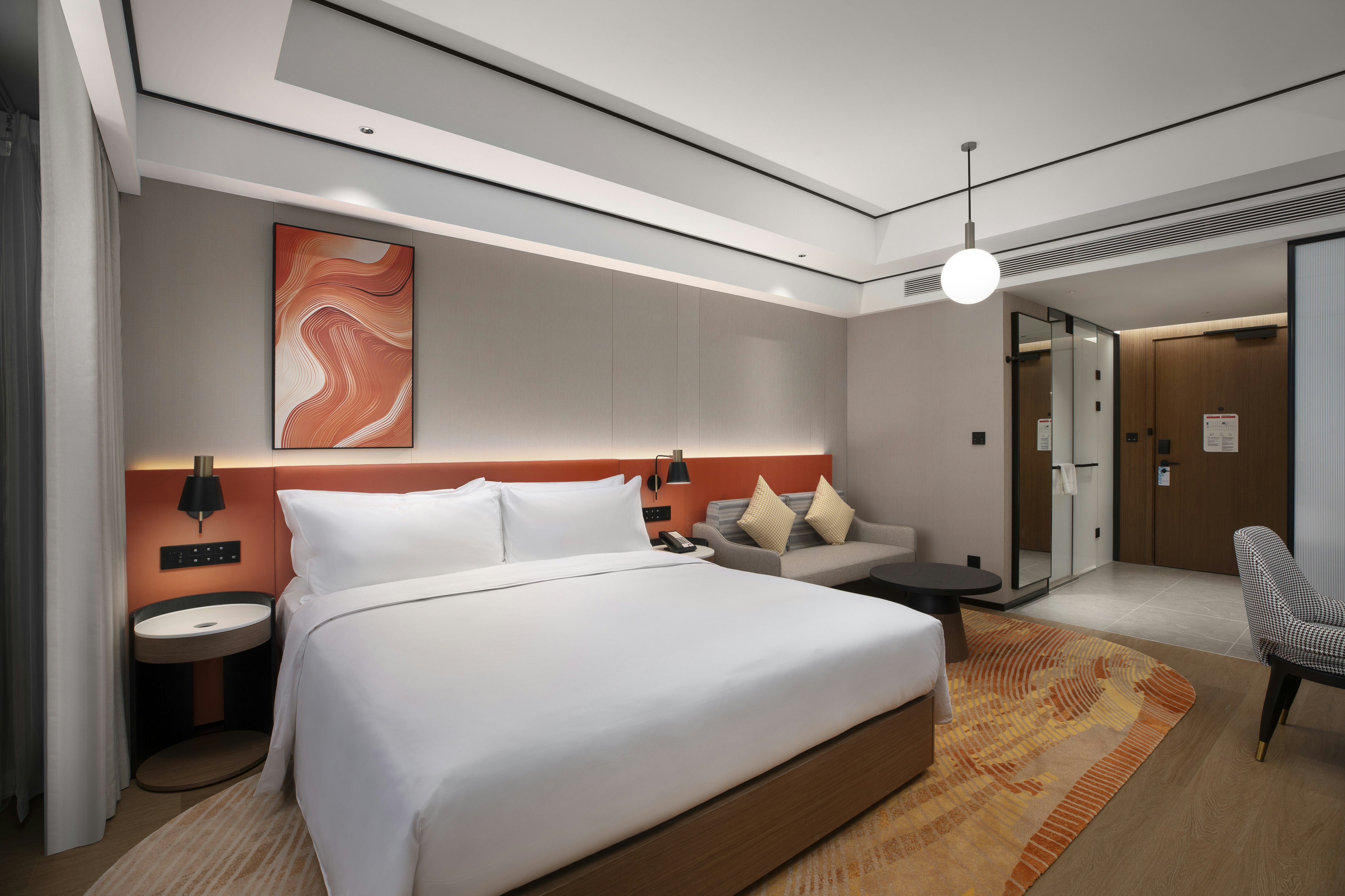 GUEST ROOM, KING BED, HIGH FLOOR