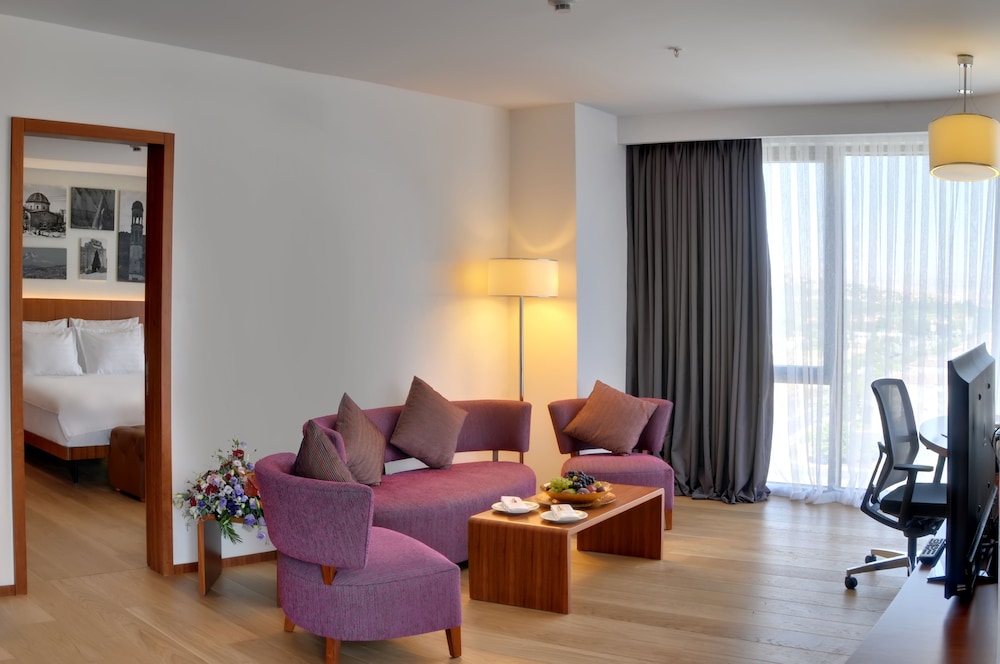 Ommer Hotel 49/76