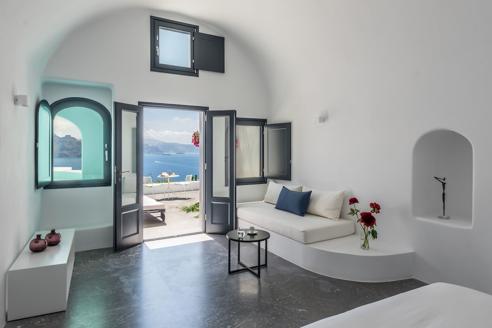 Chelidonia Luxury Suites - Adults Only 27/50
