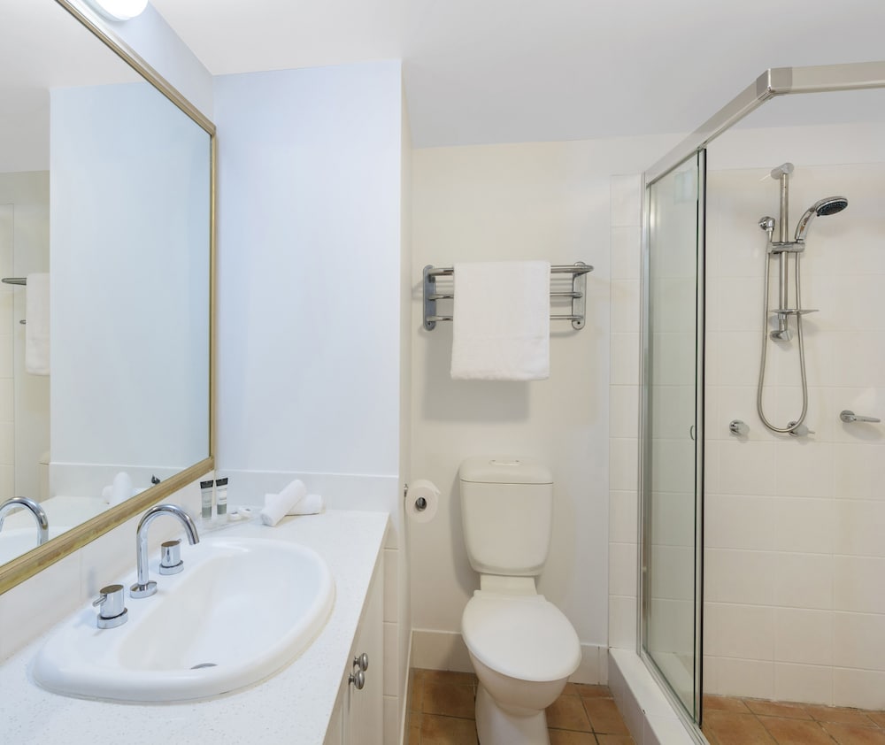 Oaks Gold Coast Calypso Plaza Suites 68/72