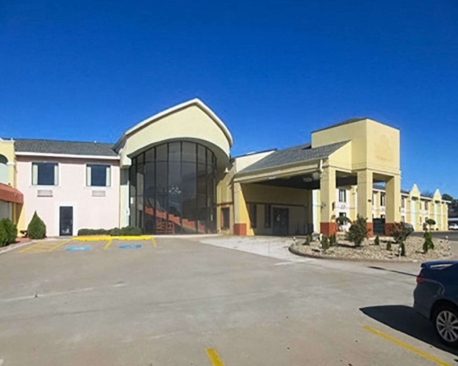 Rose City Inn And Suites 27/27
