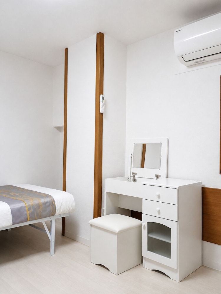 Osaka Guest House Sakura – Hostel 22/60