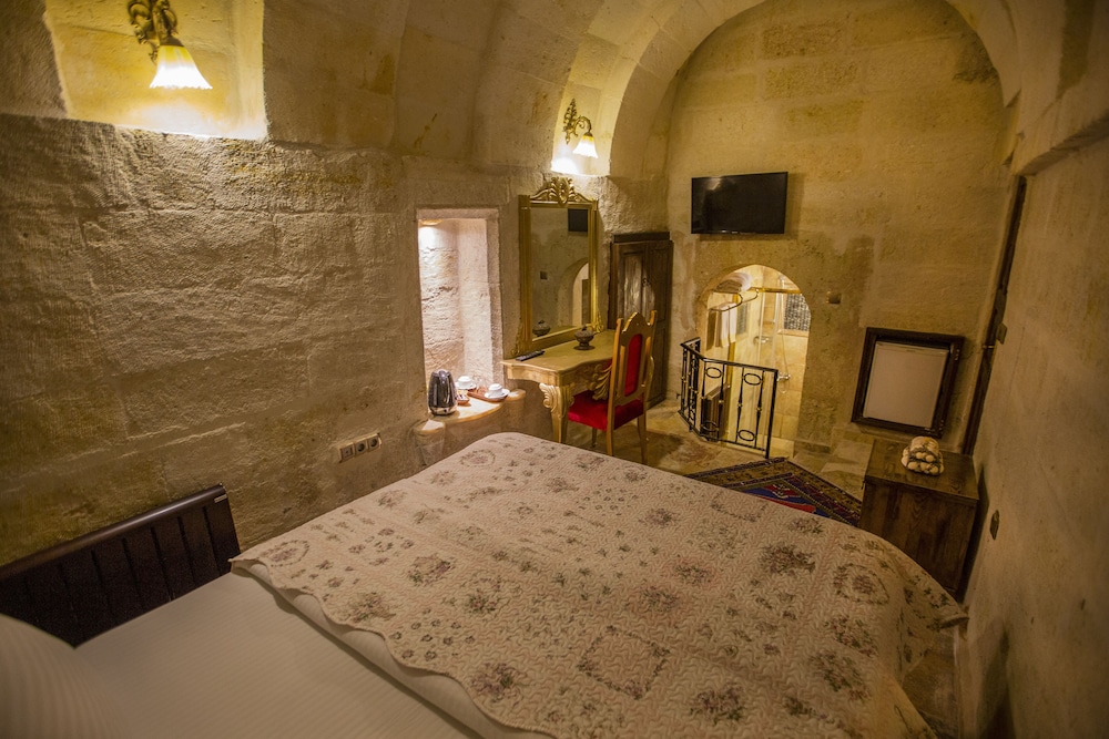 Royal Cave Hotel 47/58
