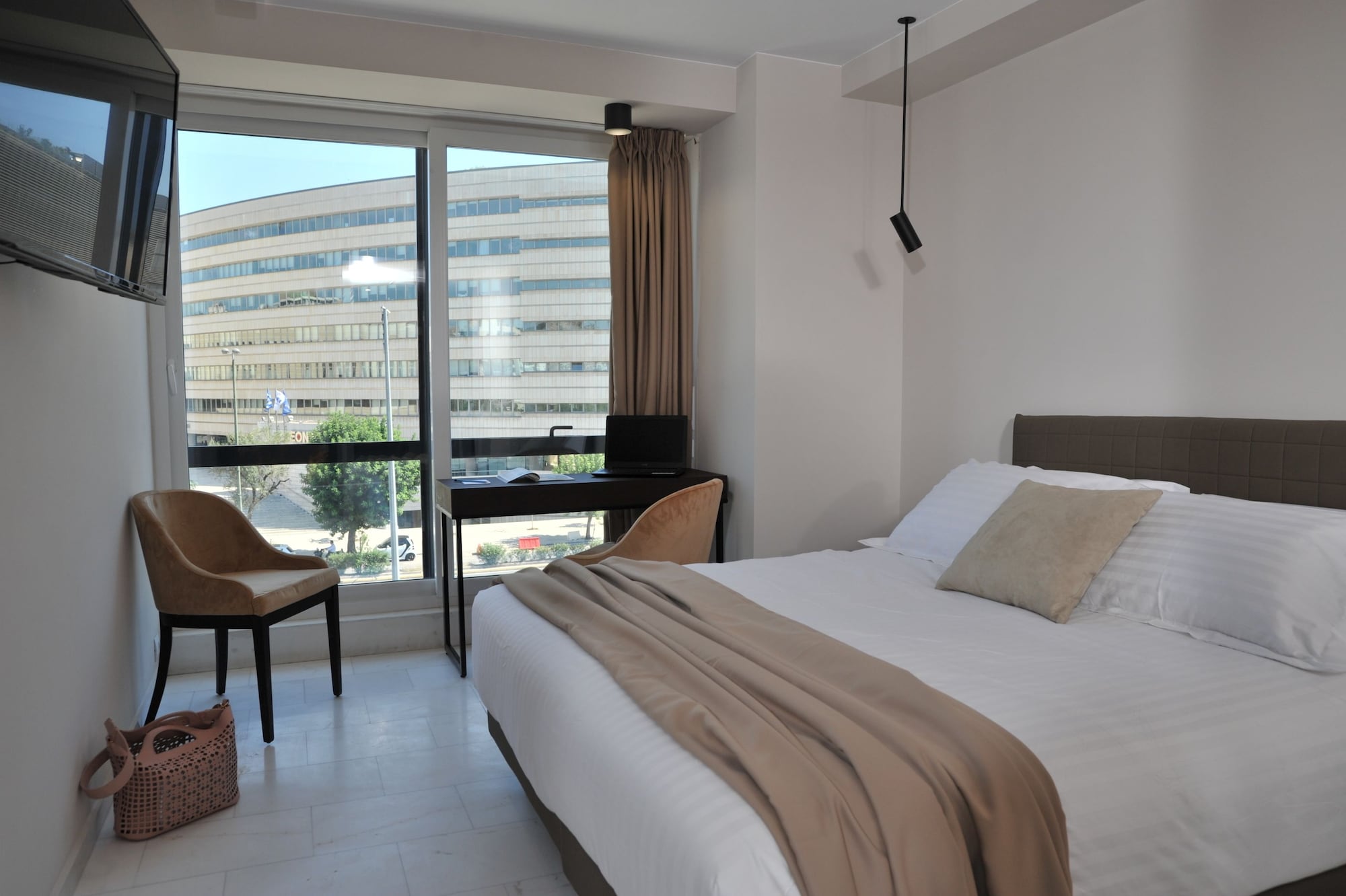COMFORT, DOUBLE OR TWIN BED