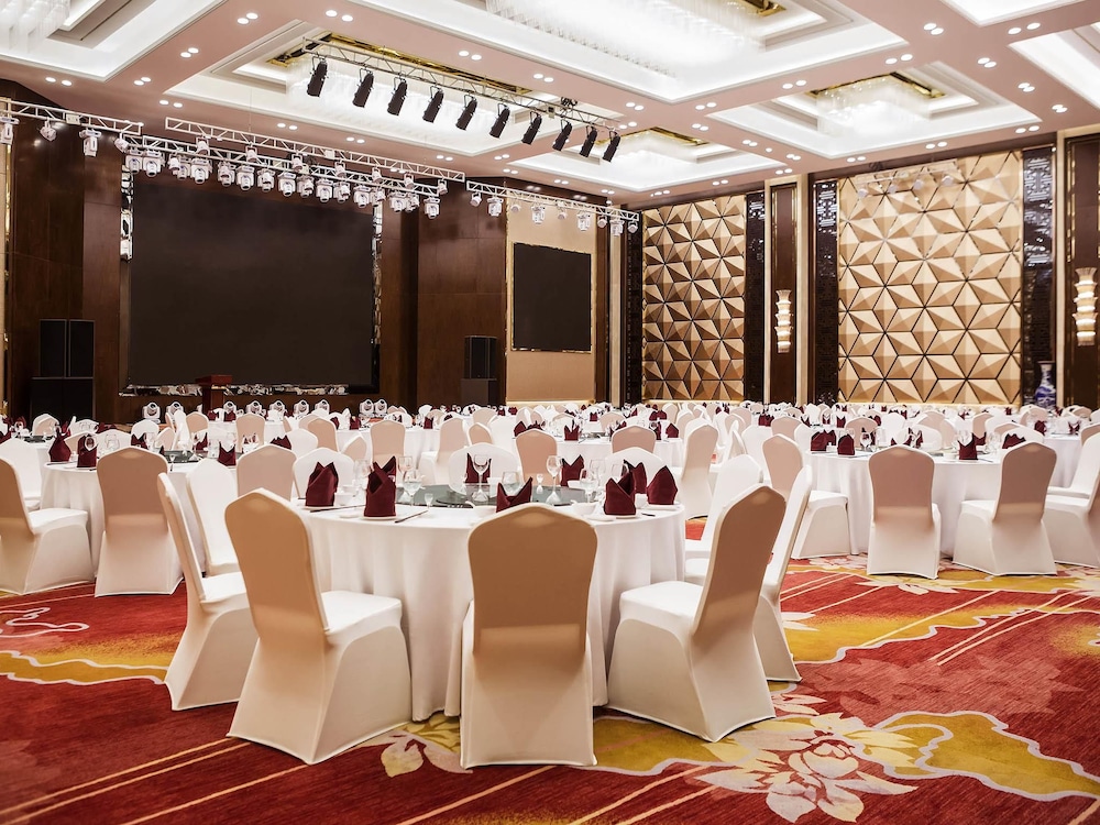 NOVOTEL DAQING HAOFANG 36/47