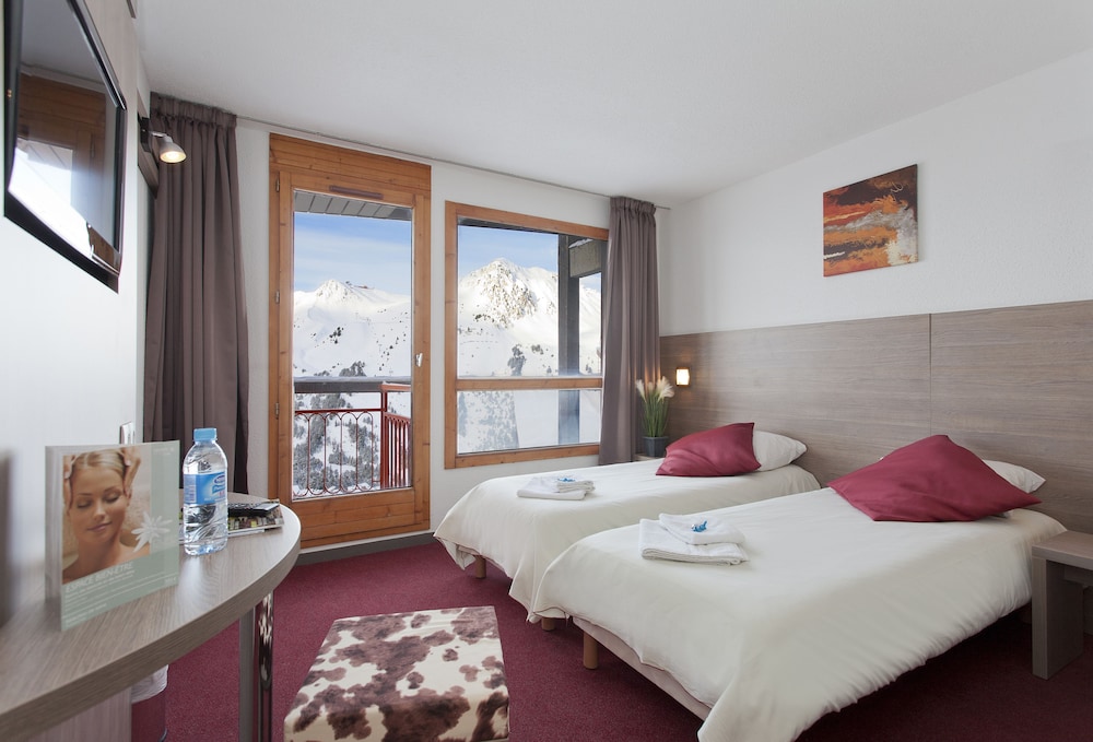Hotel Club Mmv Les Melezes 17/50