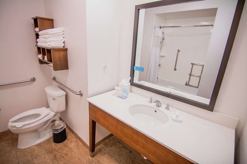 Hampton Inn And Suites Dallas Frisco North Fieldhouse Us Tx 18/38