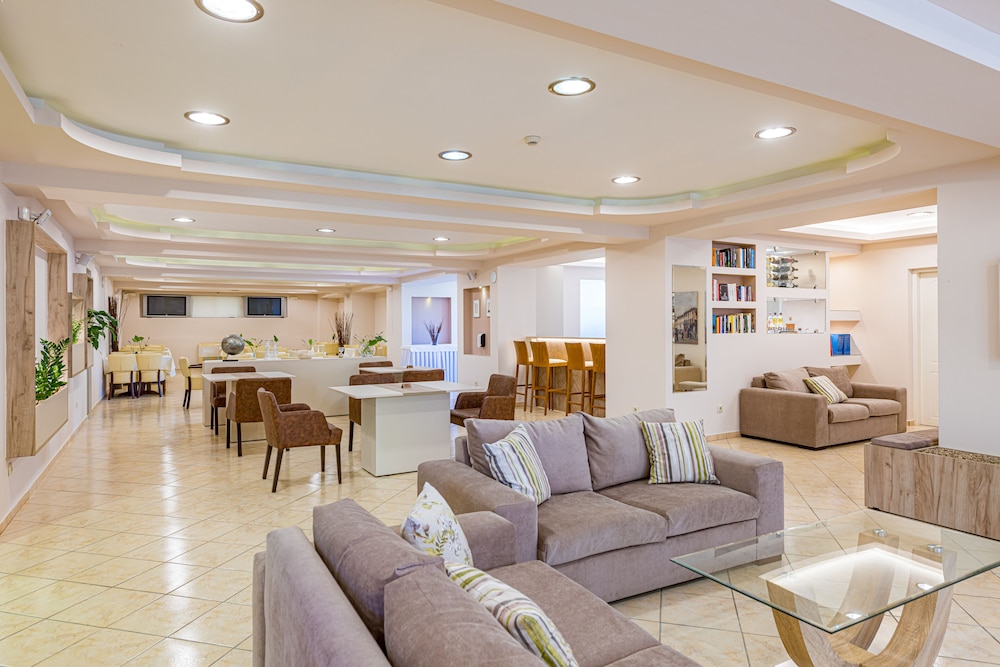 Varres Hotel 26/50