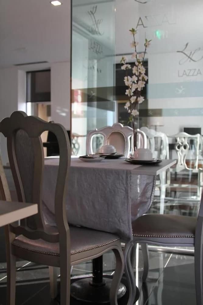 Lazza Hotel 28/45