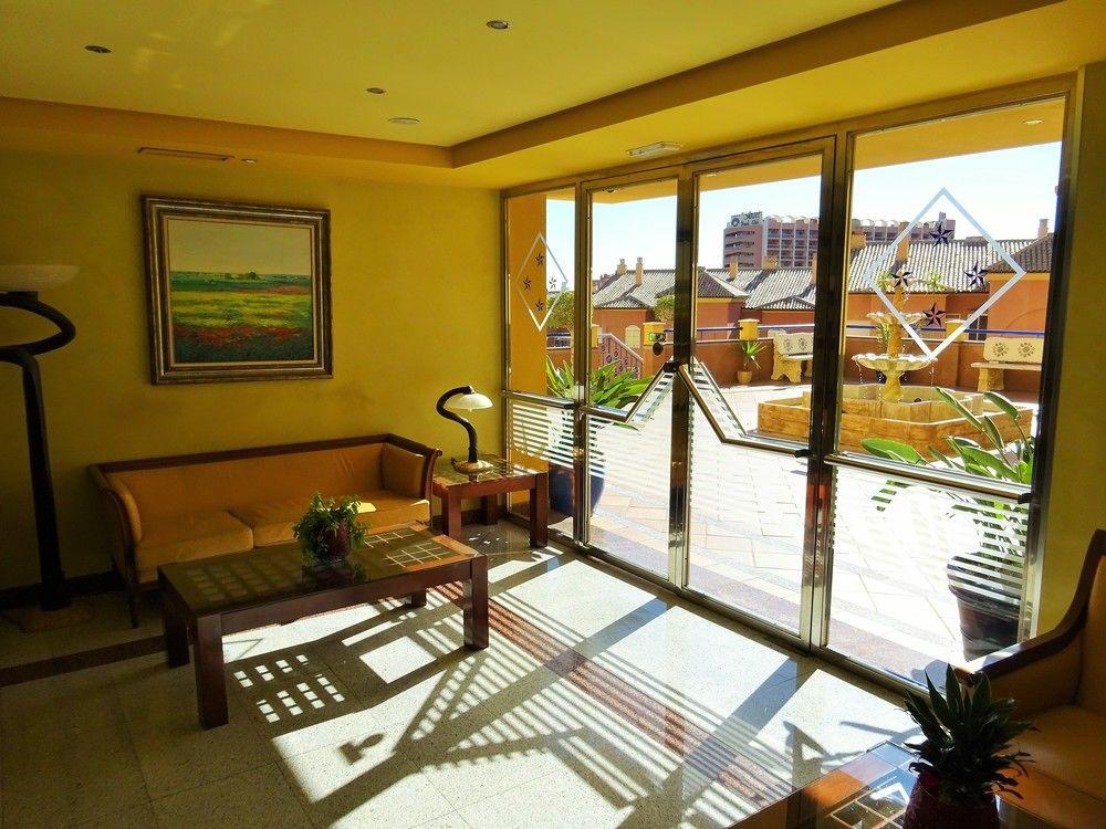 APARTAMENTOS VISTAMAR 25/33