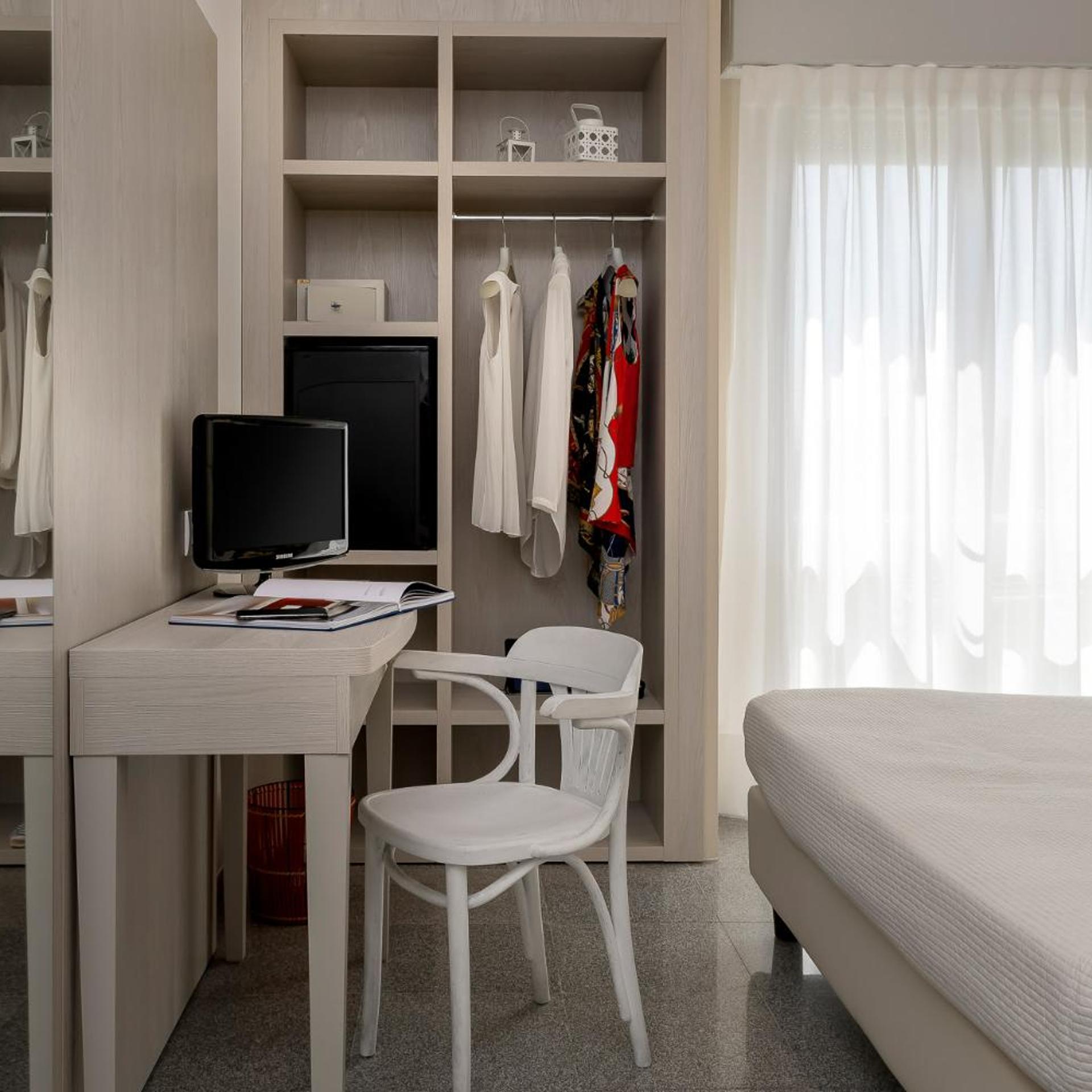 Hotel Corona 36/50