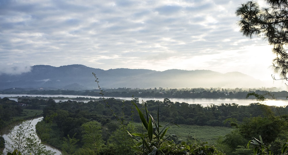 Anantara Golden Triangle Elephant Camp Resort 77/82