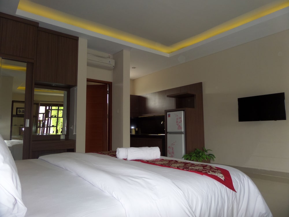 Royal Majesty Villas 27/71