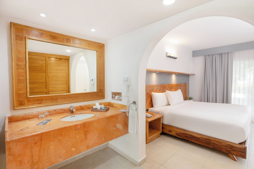 فيلا بسرير كينج بـ3 غرف نوم بمطبخ، Beachscape Kin Ha Villas and Suites 8/10