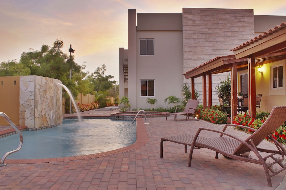 Costa Esmeralda Village 45/50