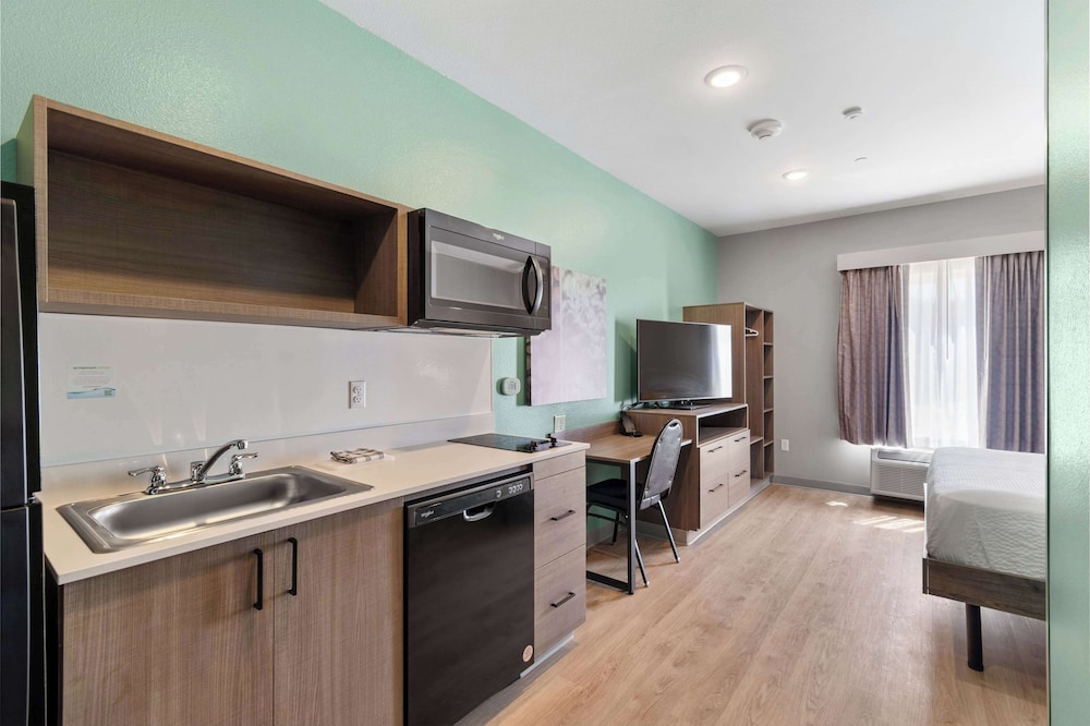 ECHO Suites Extended Stay by Wyndham Dallas Plano/Richardson 46/62