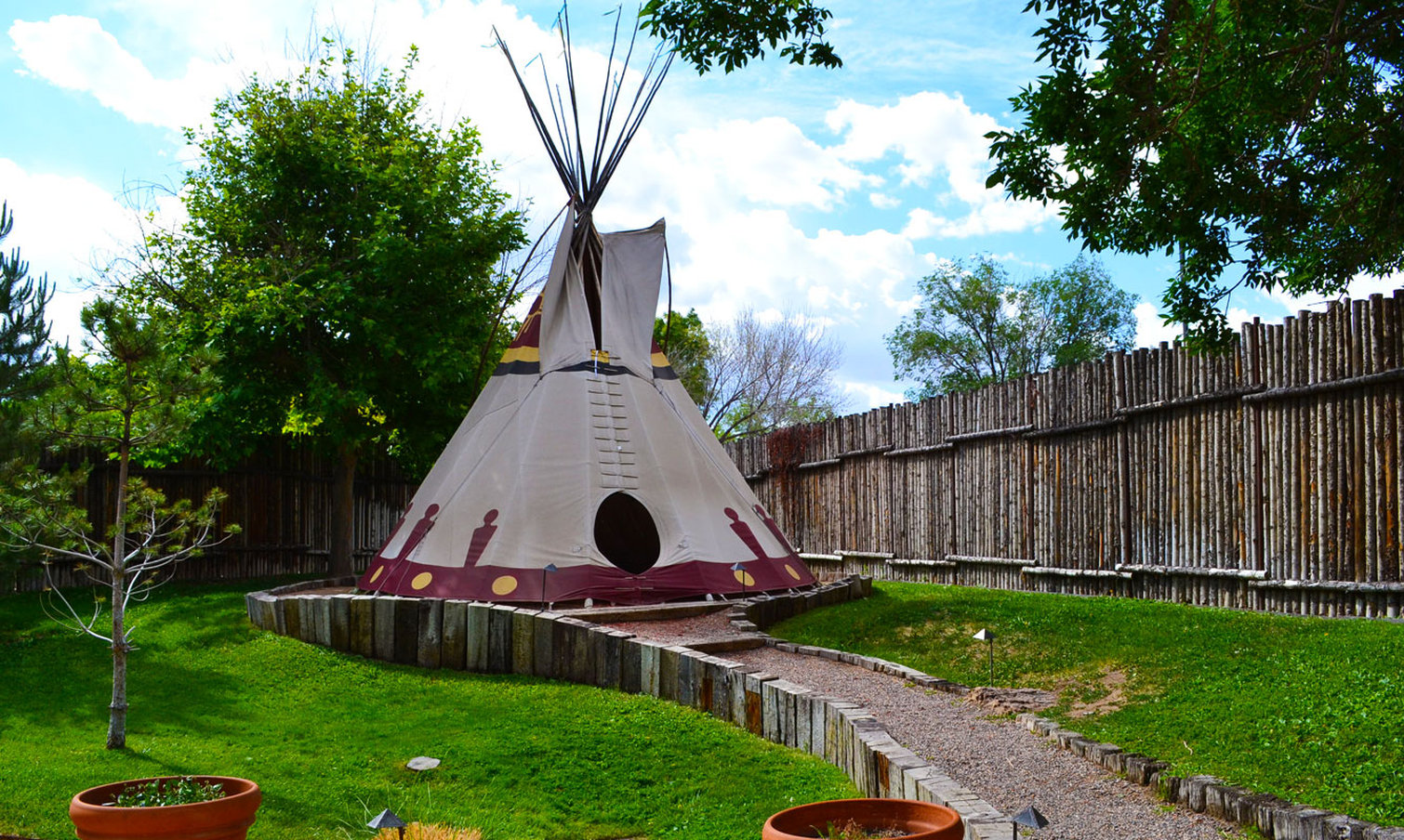 Nativo Lodge 51/53
