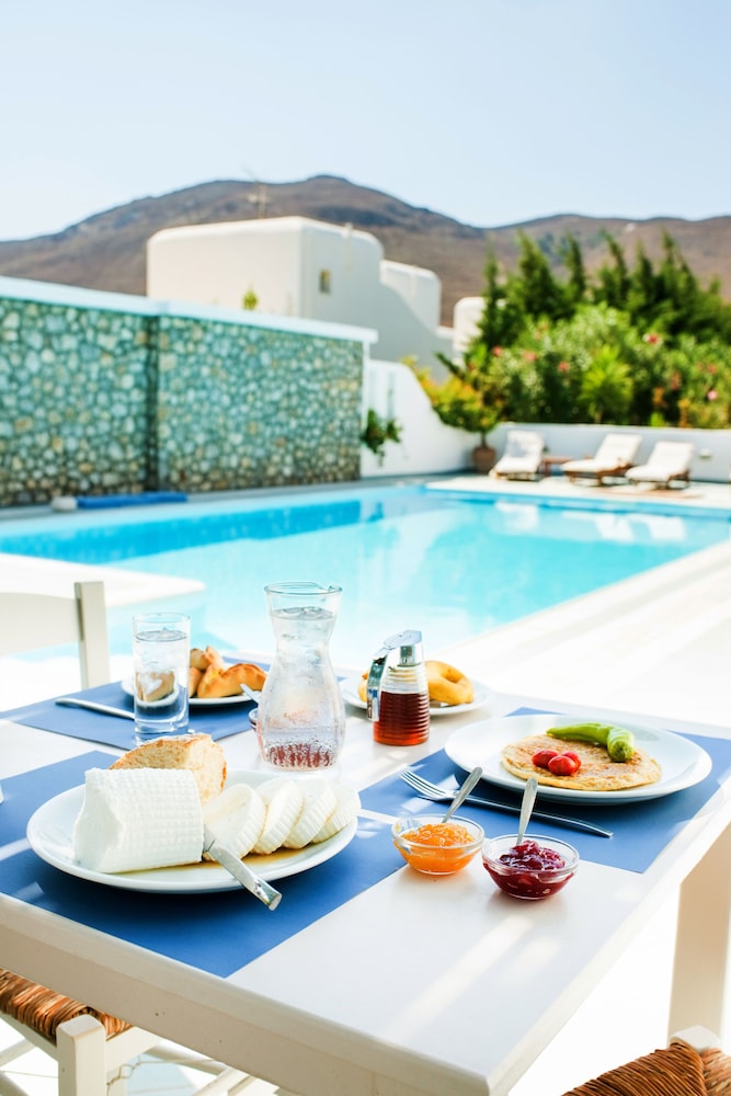 Mouras Resort 30/50