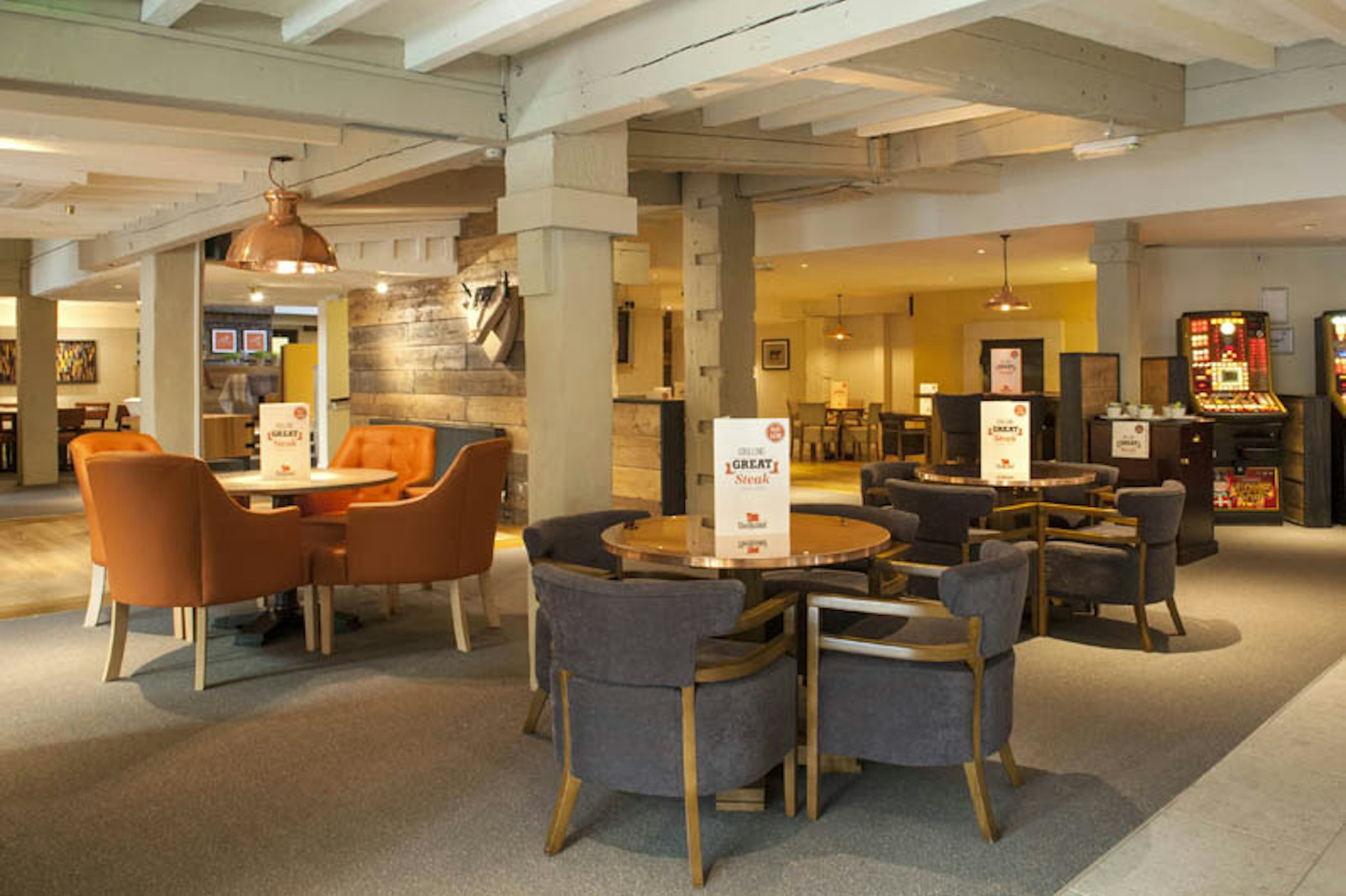 Milton Keynes Central (Xscape) hotel 28/39