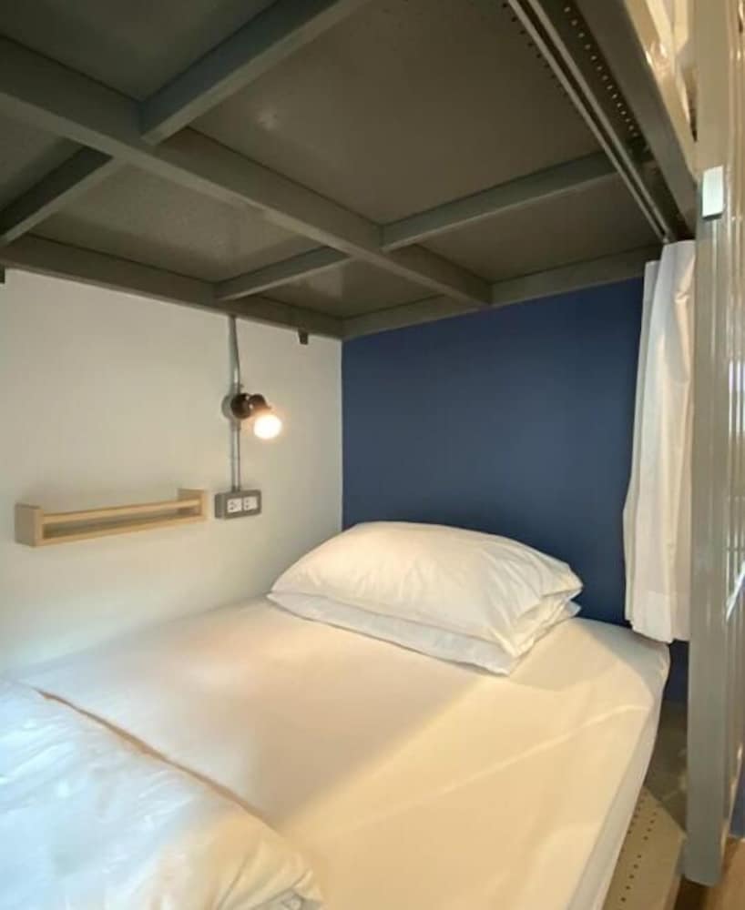 Female Dorm, Female Only, 12 Beds