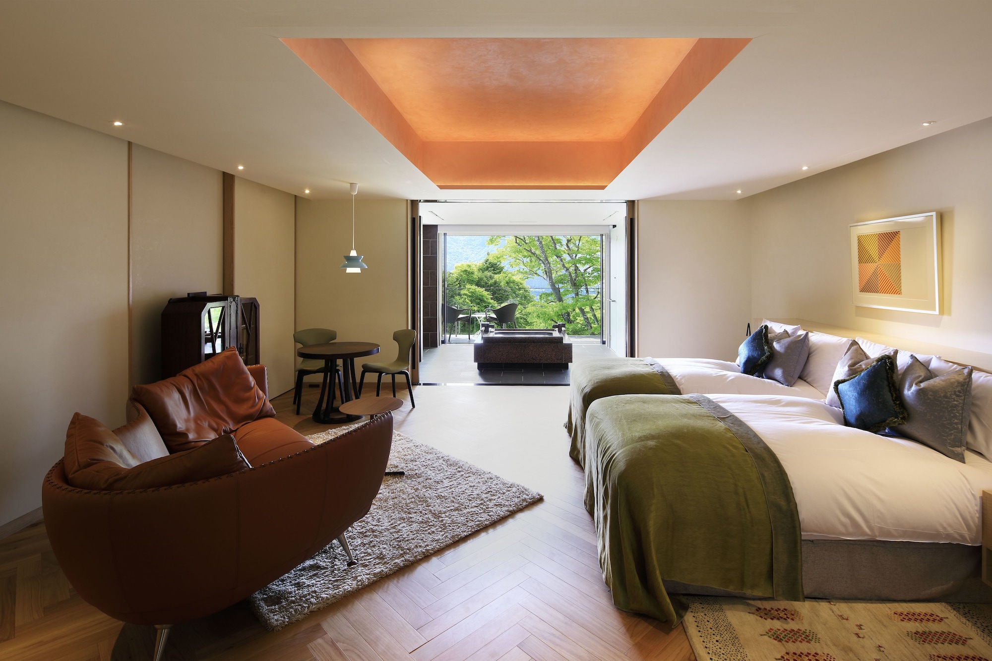 DELUXE, TWIN BEDS