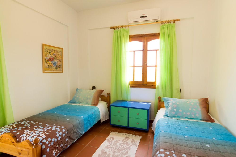 Villa Athena 17/77