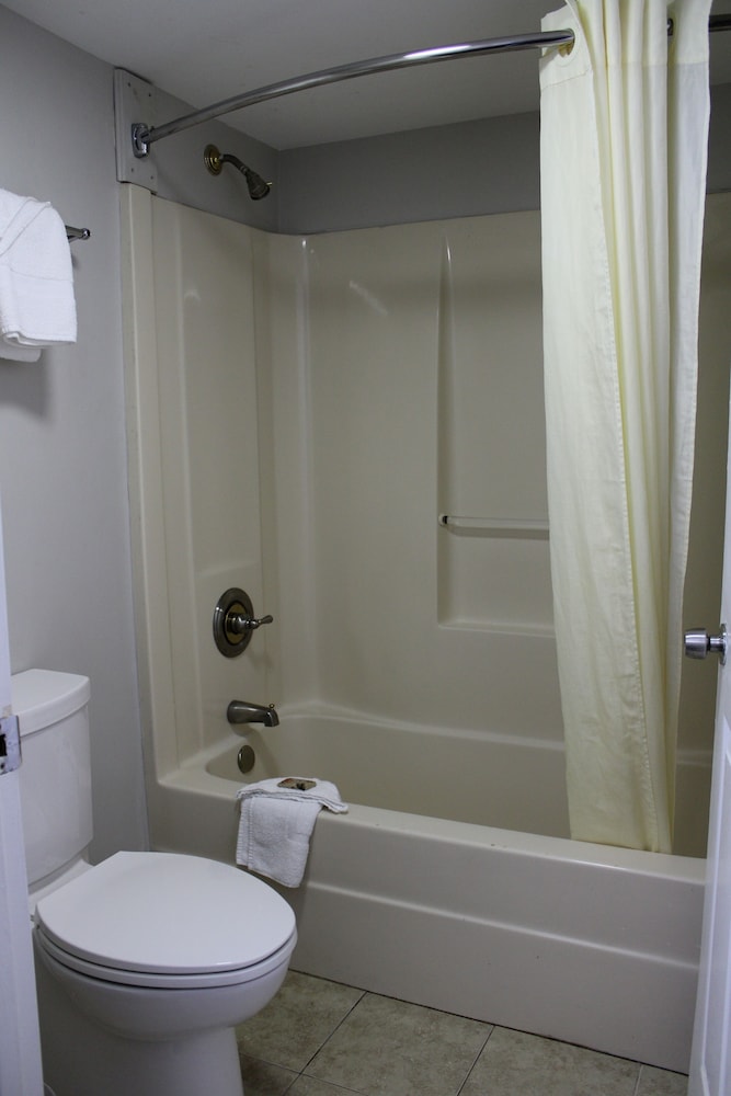 Savannah Inn 55/60