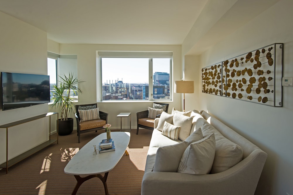 The Study Hotel at University City 38/68