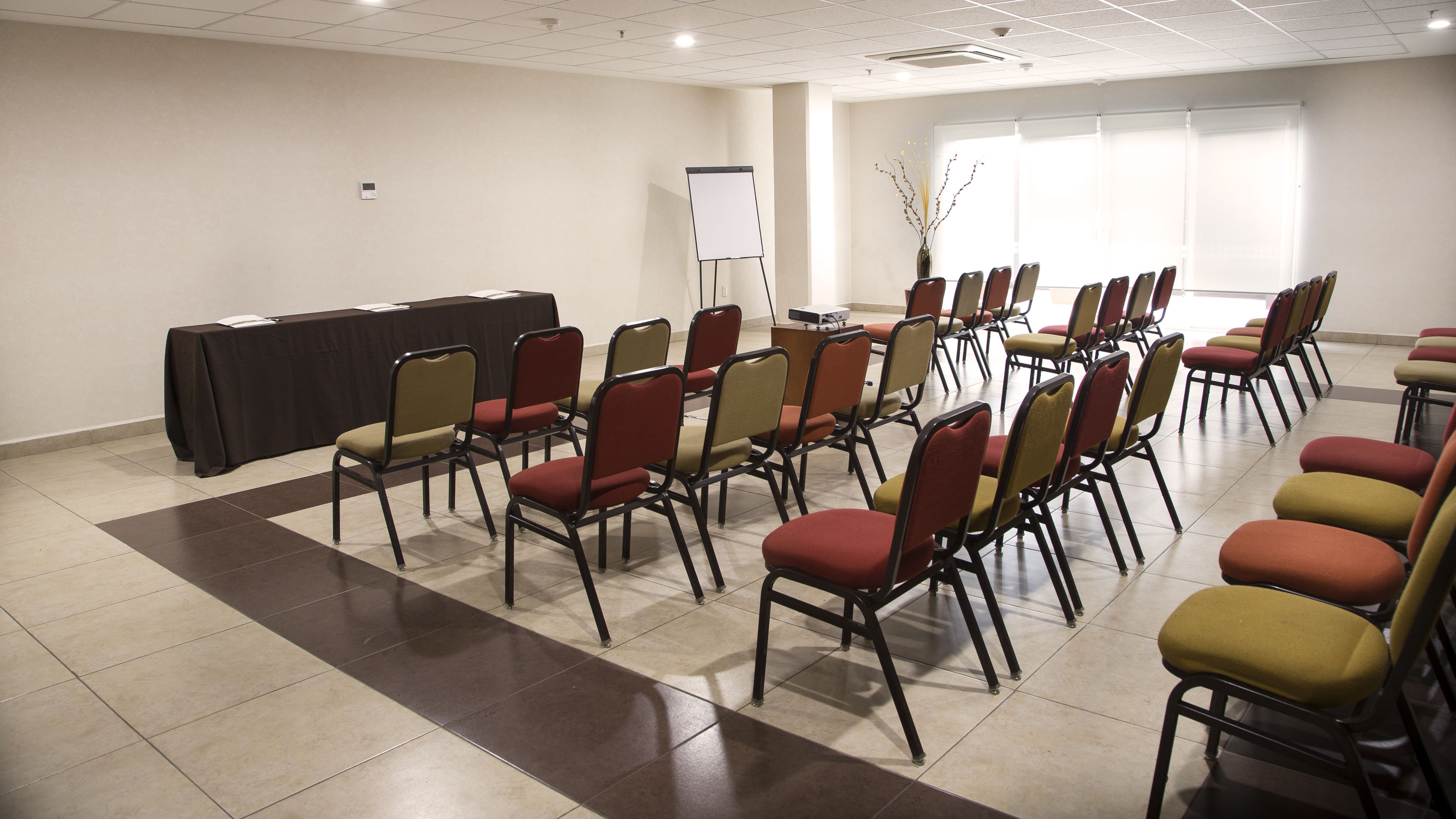 Staybridge Suites Queretaro 65/75