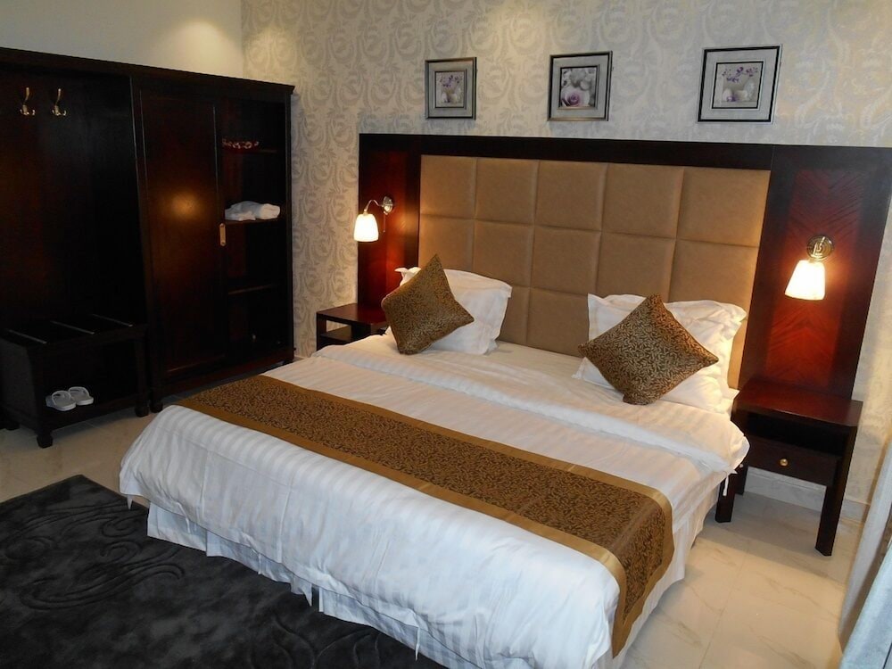 Julanar Alsharq Suites 16/44