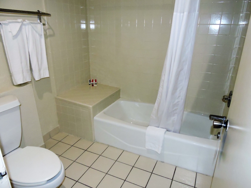 Mission Inn and Suites 13/22