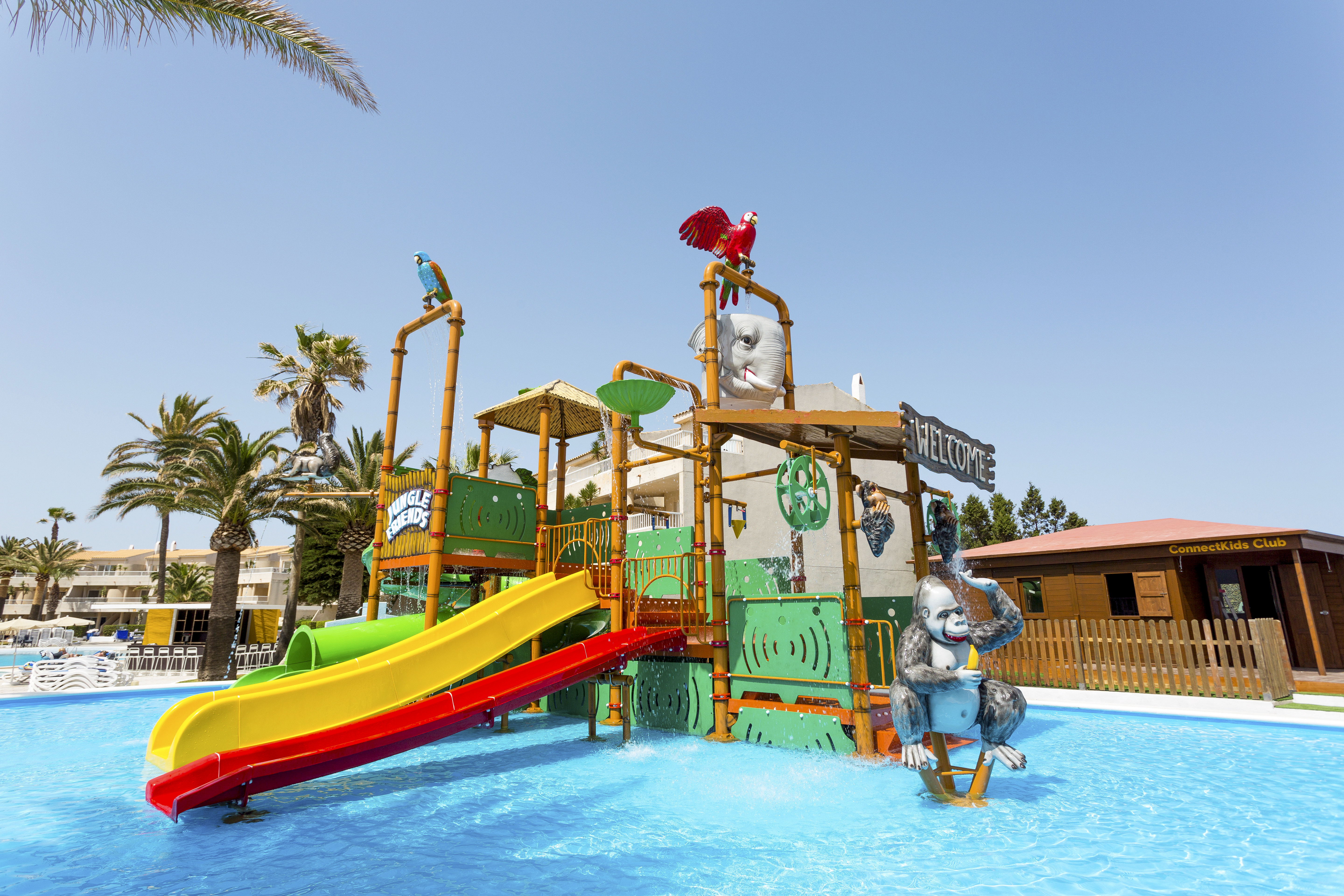 Los Delfines Hotel 30/40