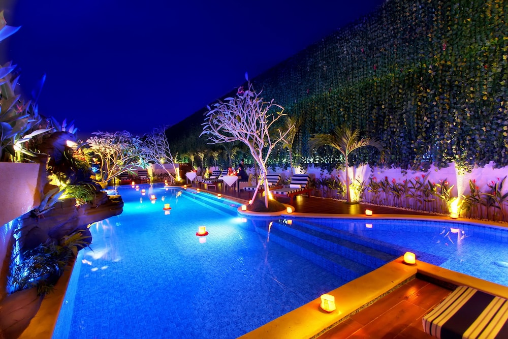 Rhadana Hotel 58/63