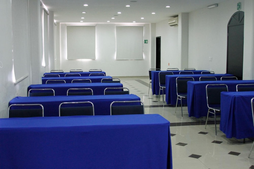 Hotel Baez Paraiso 52/59