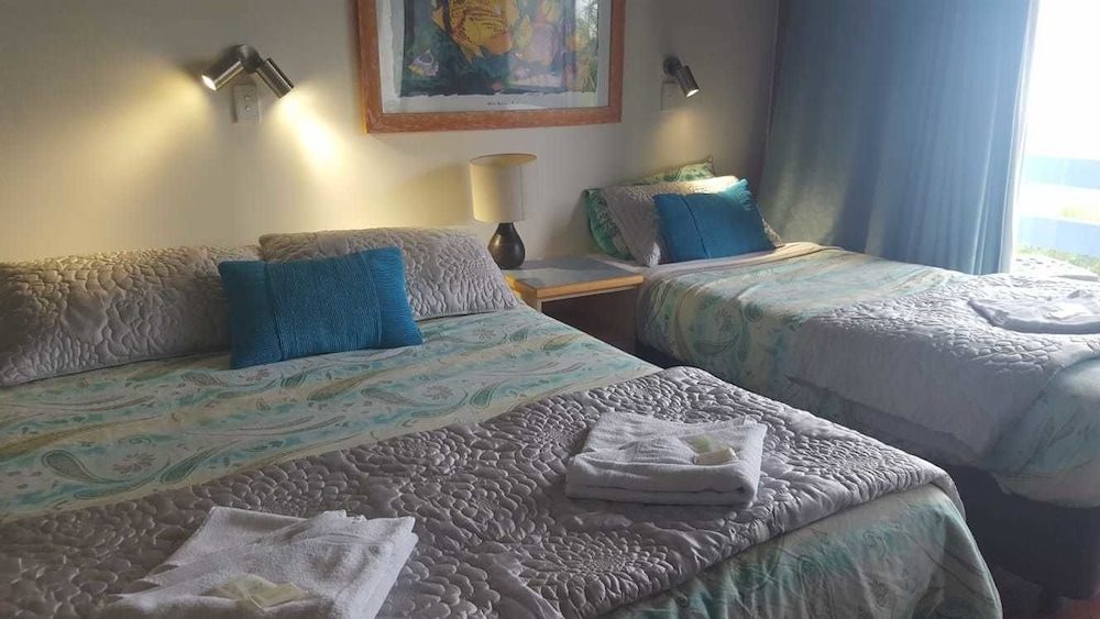 CORAL POINT LODGE 12/35