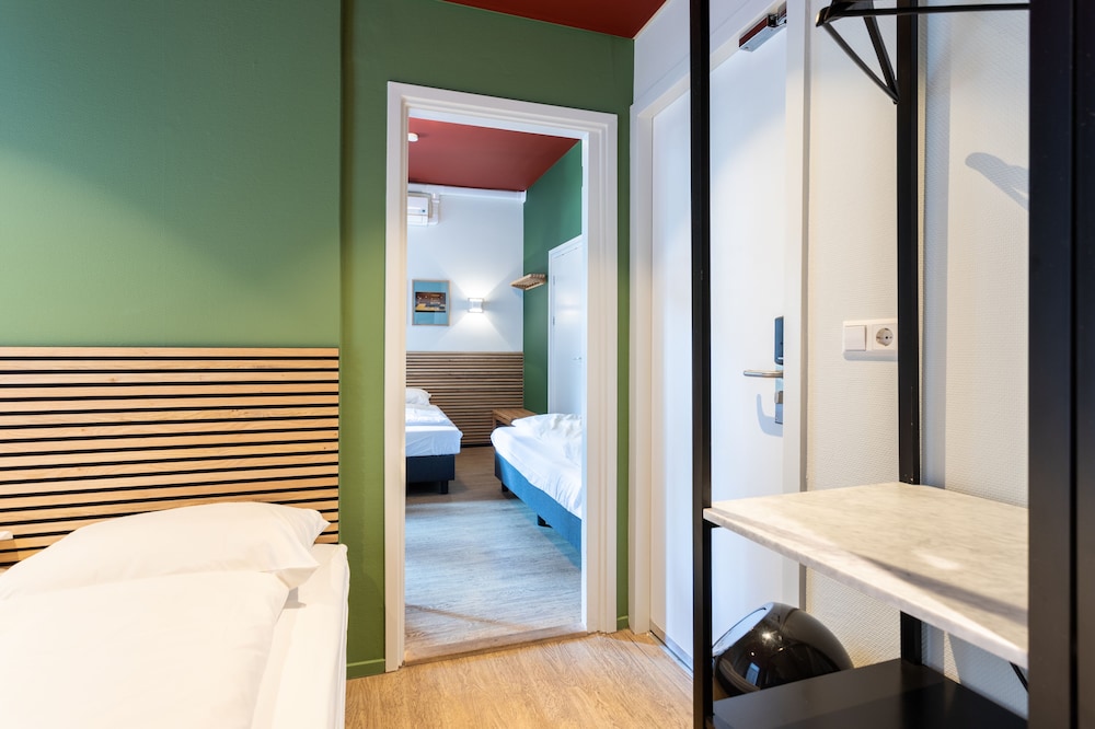 Hotel Freeland 54/57