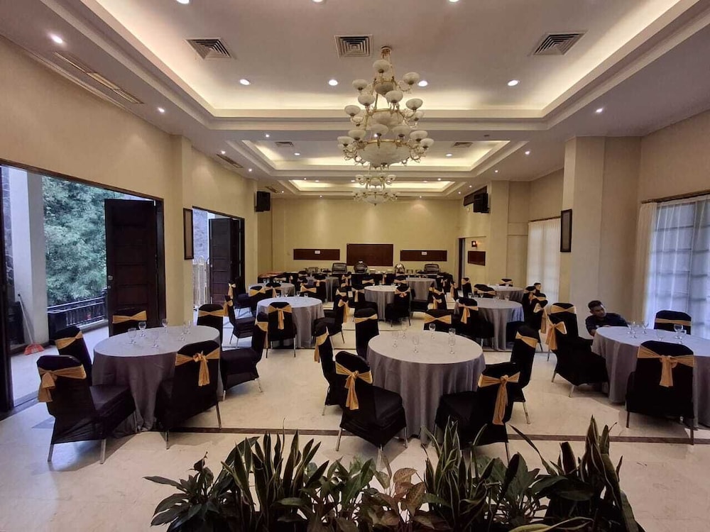 Campago Resort Hotel 42/51