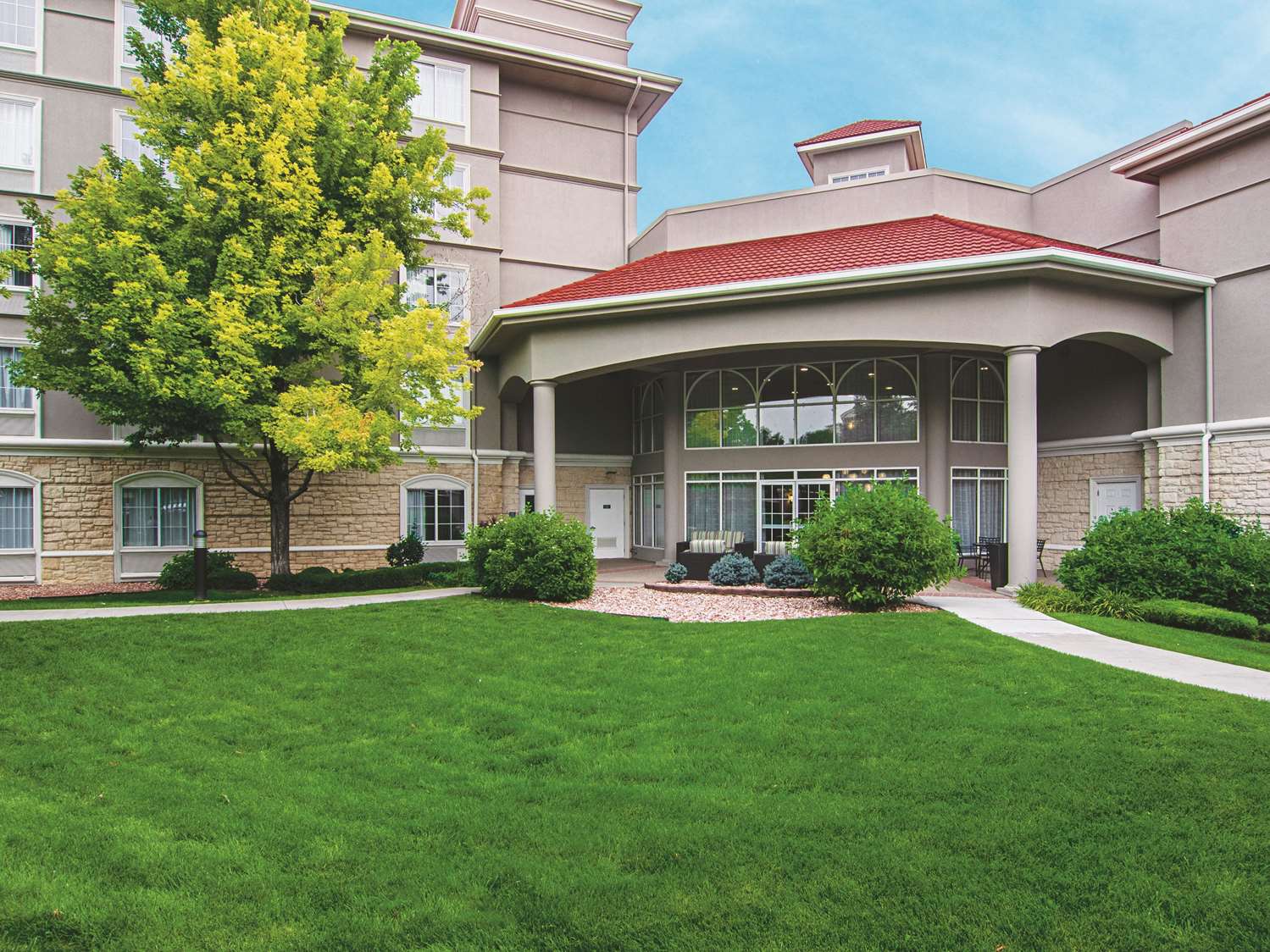 La Quinta Inn & Suites by Wyndham Denver Airport DIA 41/43