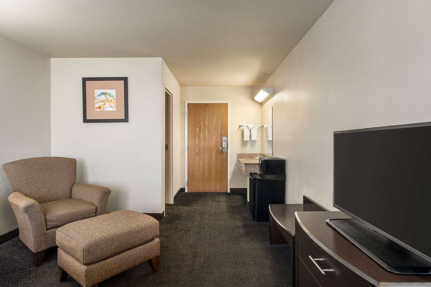 Travelodge by Wyndham Dexter 30/38