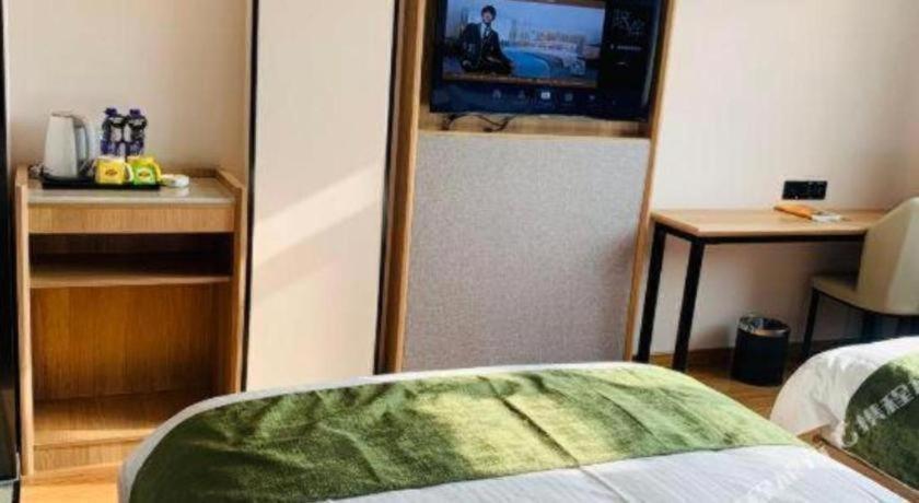 GreenTree Inn Qingdao Laixi High-speed Railway Station Shenzhen Road Express Hotel 20/47