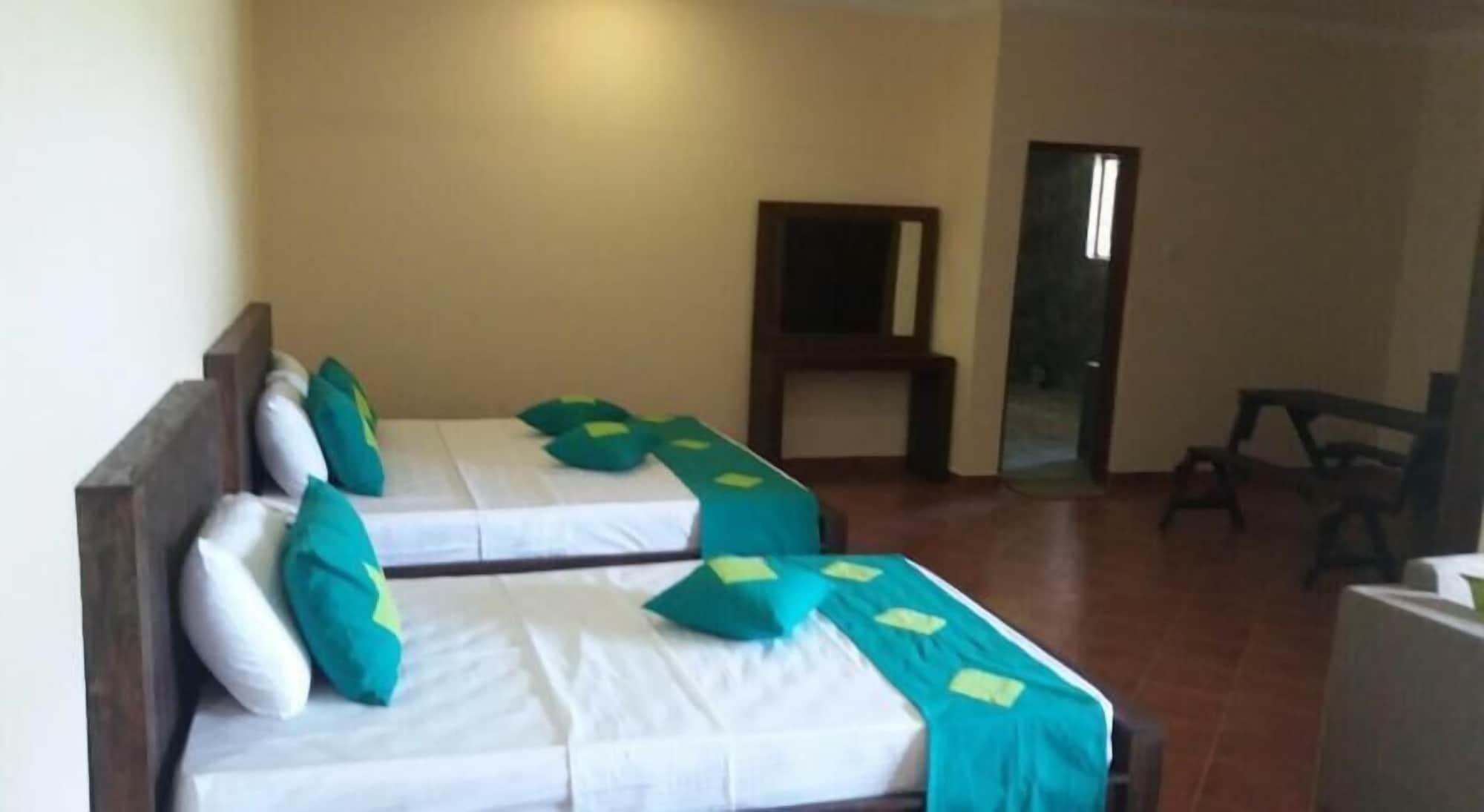 Serendip Stone Hotel and Bungalow 6/41