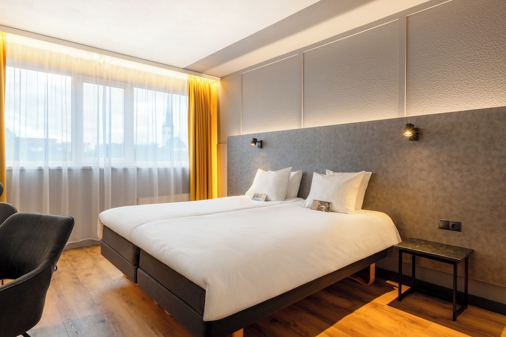 Metropol Hotel 25/59
